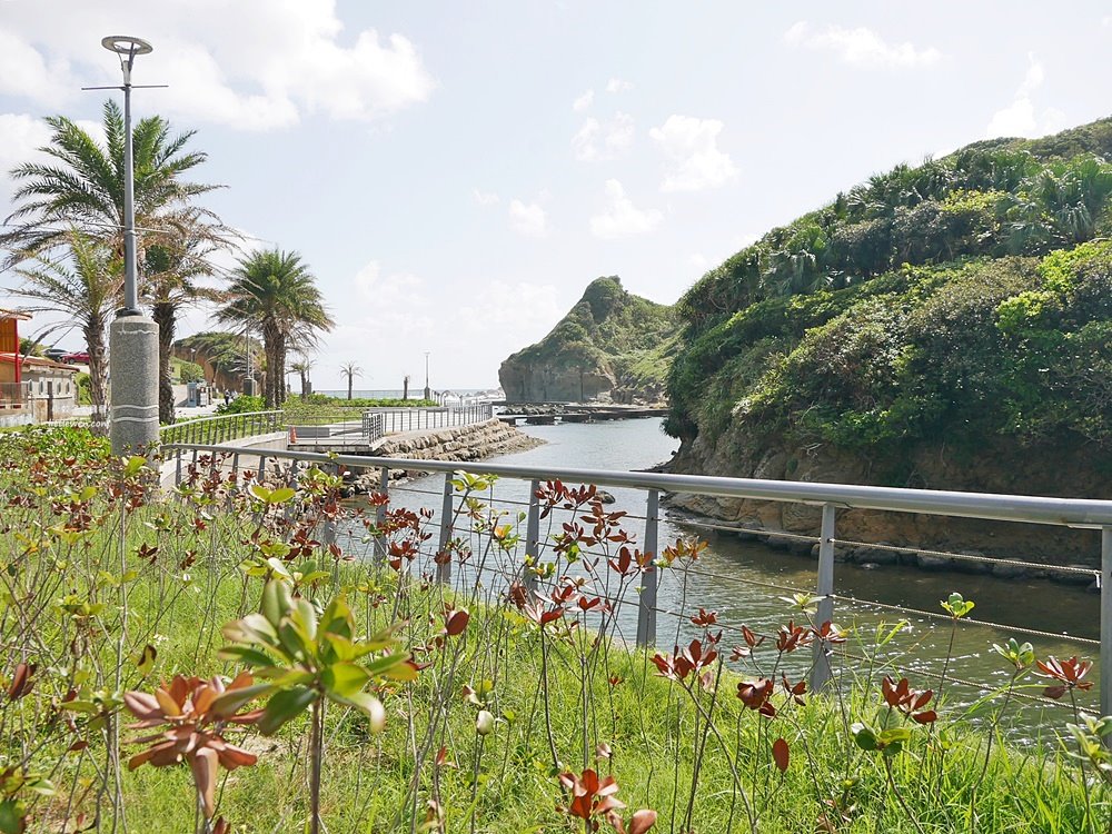 基隆景點「和平島公園」世界秘境一票玩天然海水池沙灘環山步道，還有寵物友善游池