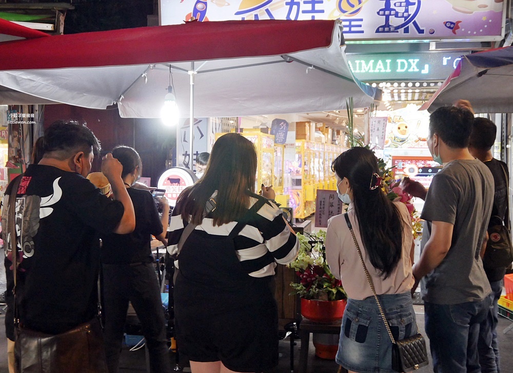 永和樂華夜市美食「蘭笑軒深夜和牛肉飯樂華號」和牛肉燥+和牛油炸鴨蛋香氣超迷人