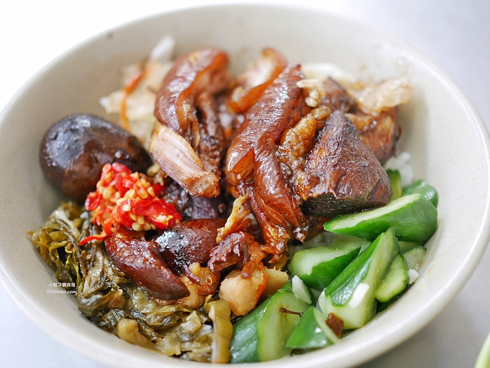 即時熱門文章：台北北門「鄭記豬腳飯」超過半世紀必吃黑金油亮豬腳飯&東坡肉飯