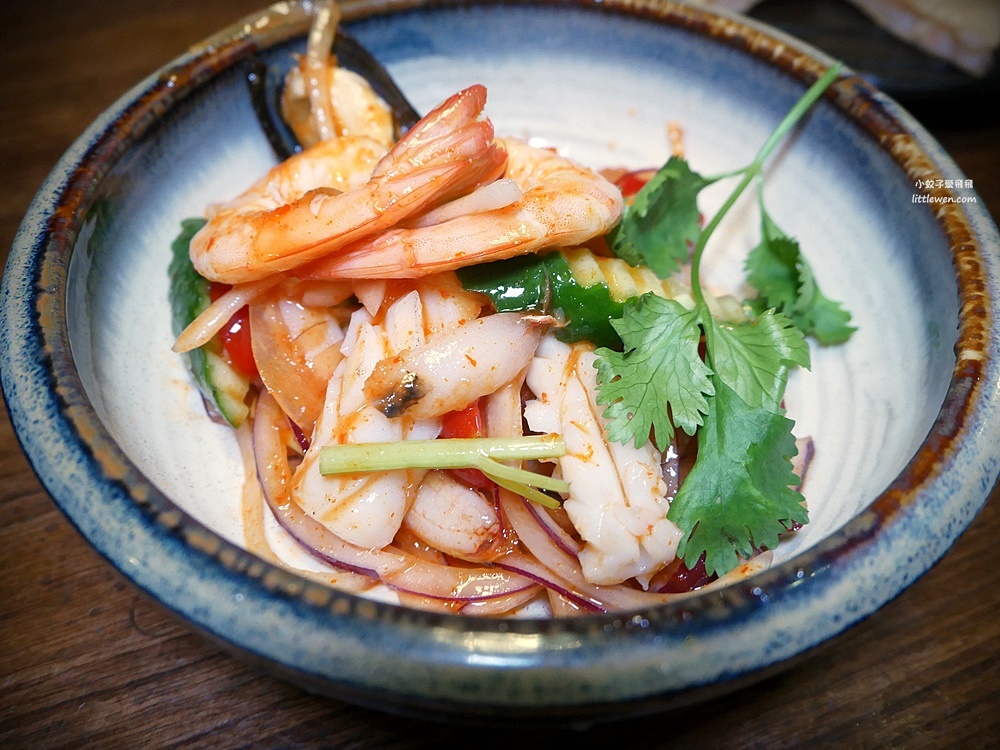 士林站美食「FB食尚曼谷」夜市裡低調的百年古蹟泰式料理