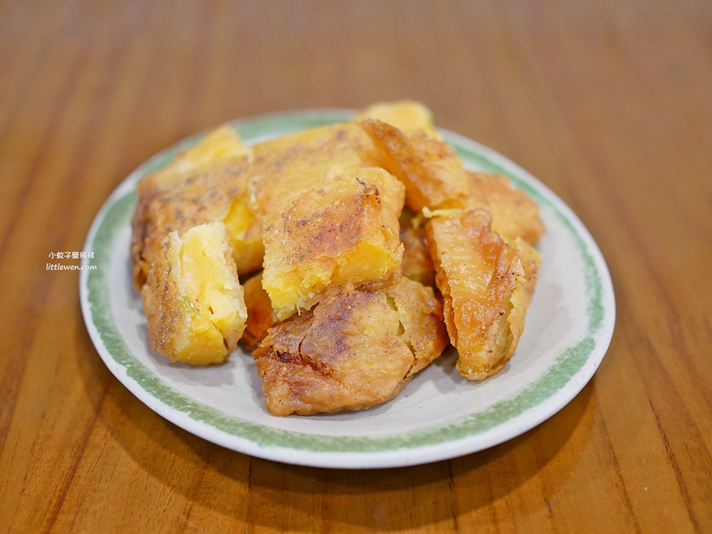 花蓮鯉魚潭美食「鯉魚潭阿房小吃」熱炒現炸蝦餅地瓜多人合菜，必點木瓜牛奶