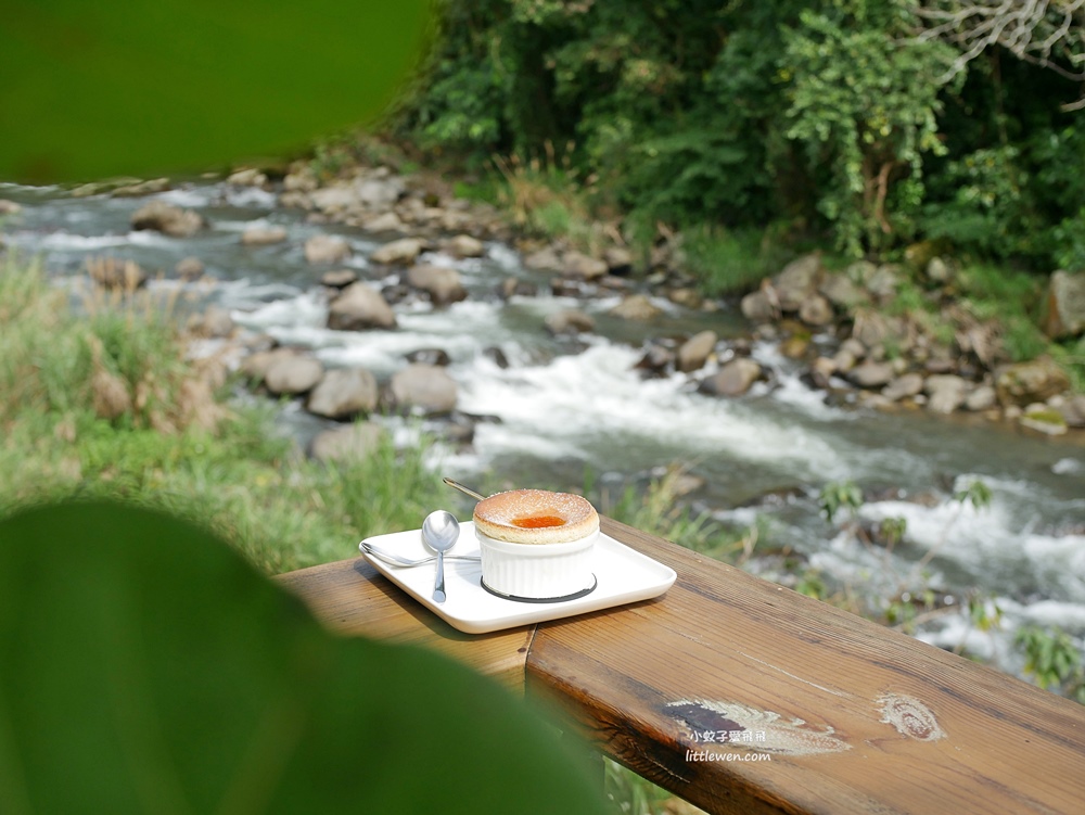 士林外雙溪「咖朵咖啡」知名台北東區舒芙蕾回歸，溪流景觀優美