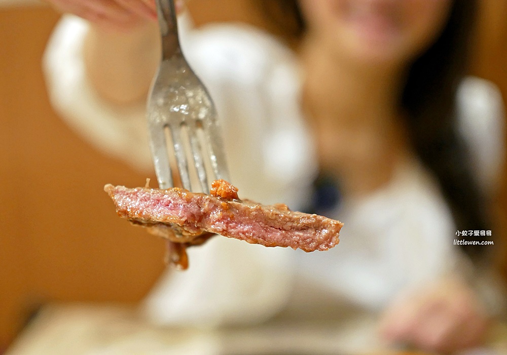 板橋美食「傳品牛排」平價肉排+自助吧吃到飽排隊名店(菜單)