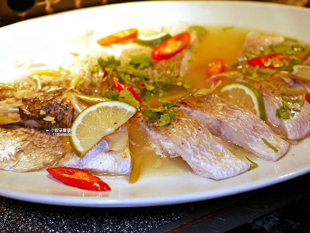 桃園福容A8「田園咖啡廳」叻沙帝王蟹湯煎干貝&泰式料理吃到飽