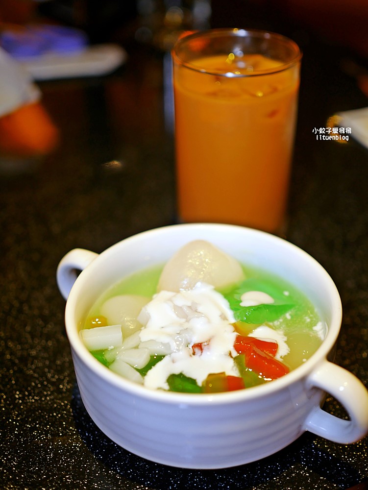 桃園福容A8「田園咖啡廳」叻沙帝王蟹湯煎干貝&泰式料理吃到飽