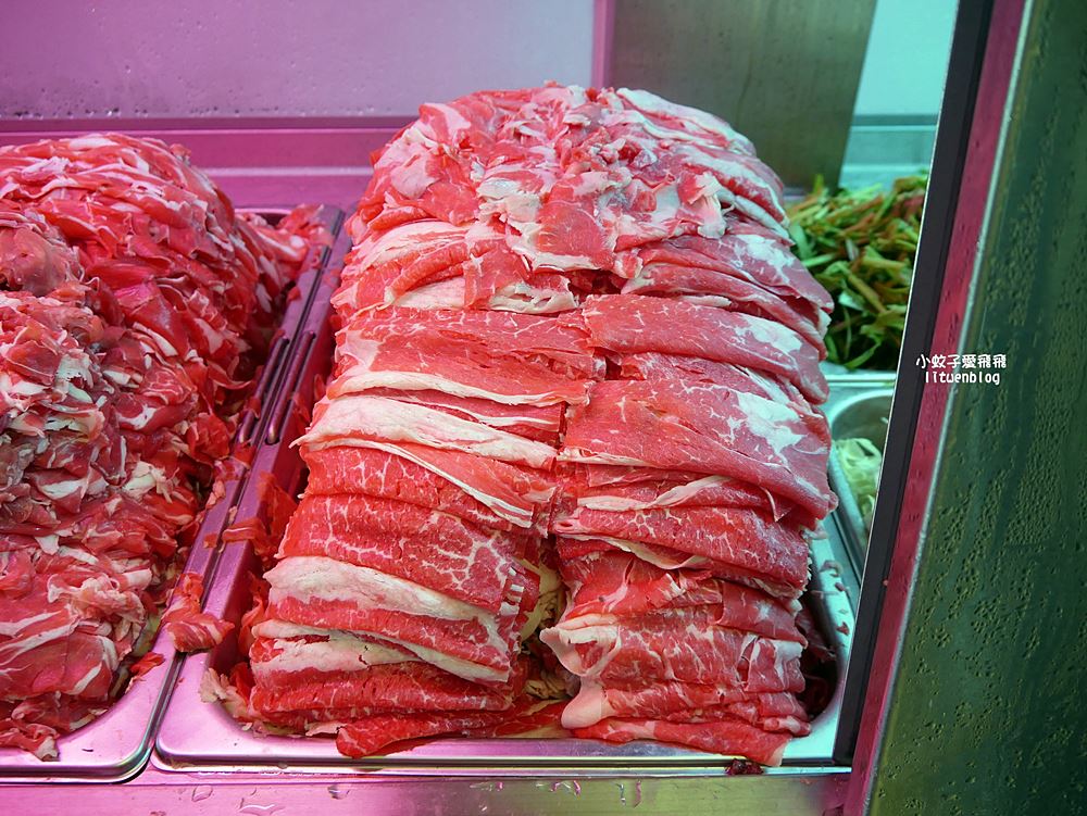 「唐宮蒙古烤肉酸菜白肉餐廳」老台北人的記憶蒙古烤肉+酸菜白肉鍋吃到飽