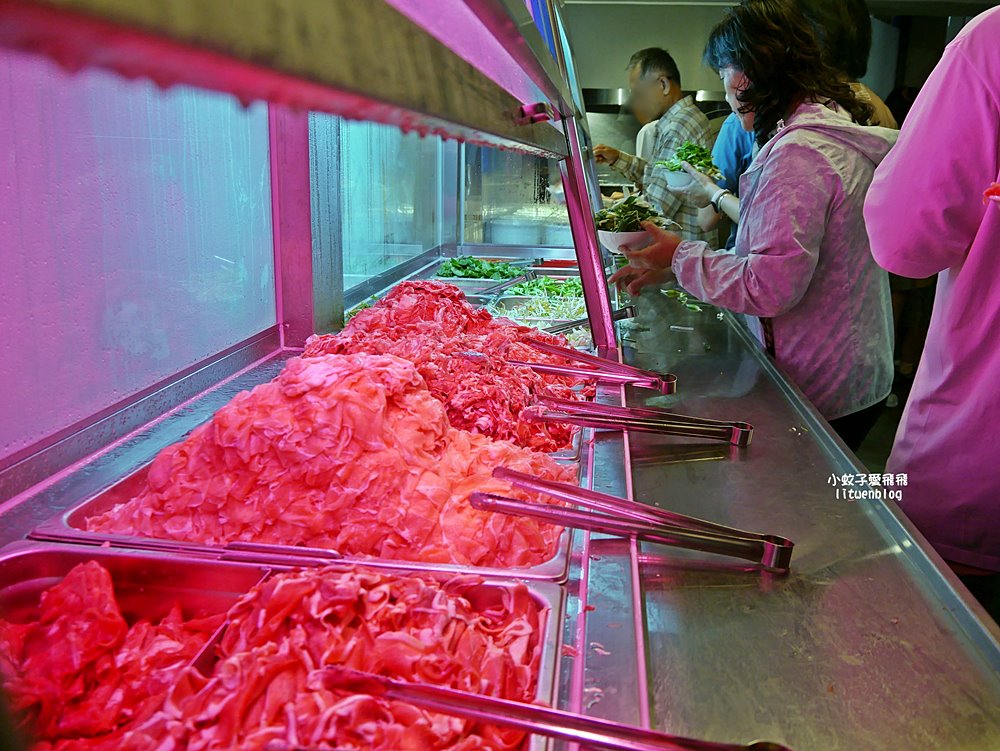 「唐宮蒙古烤肉酸菜白肉餐廳」老台北人的記憶蒙古烤肉+酸菜白肉鍋吃到飽