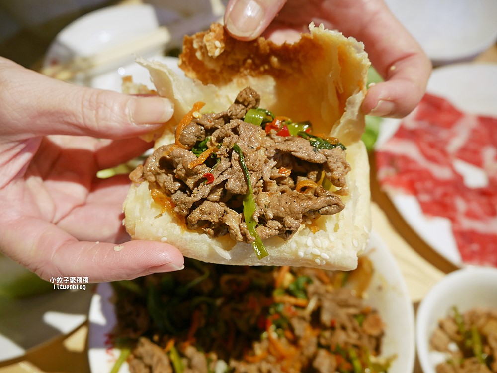 「唐宮蒙古烤肉酸菜白肉餐廳」老台北人的記憶蒙古烤肉+酸菜白肉鍋吃到飽