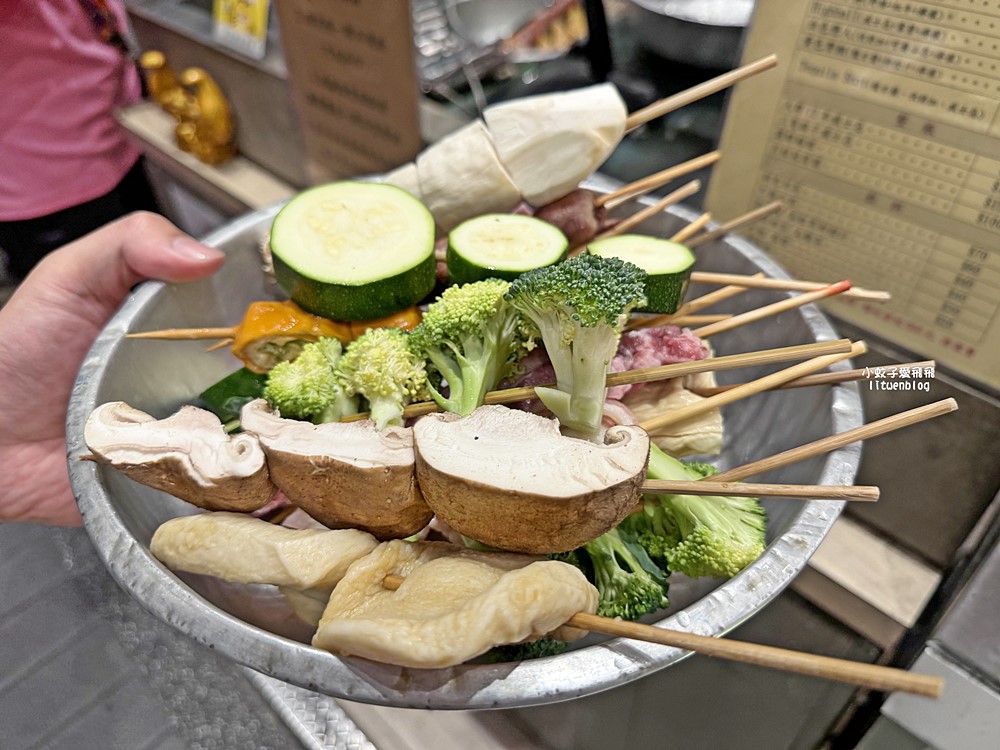「品都串燒攤新莊」平價串燒人氣爆棚天天在排隊