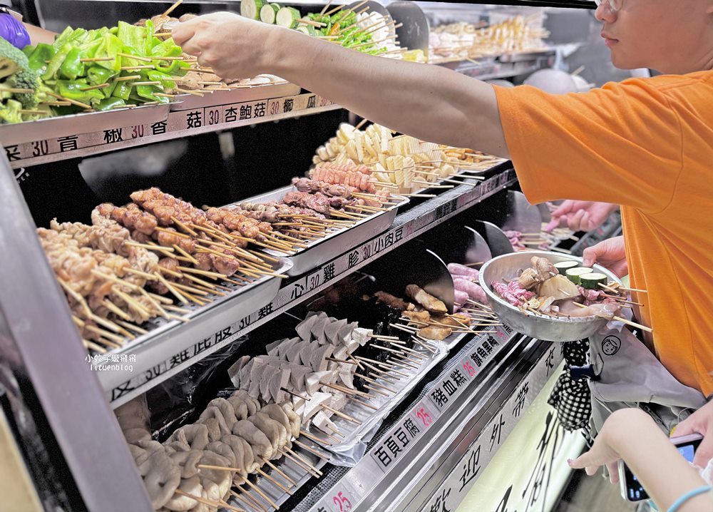 「品都串燒攤新莊」平價串燒人氣爆棚天天在排隊