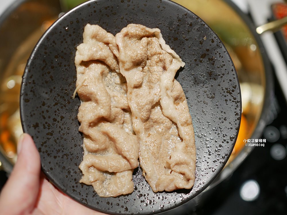 「極鶴和牛鍋物」日本A5和牛吃到飽和牛肋眼上蓋、沙朗心頂級肉品太完美