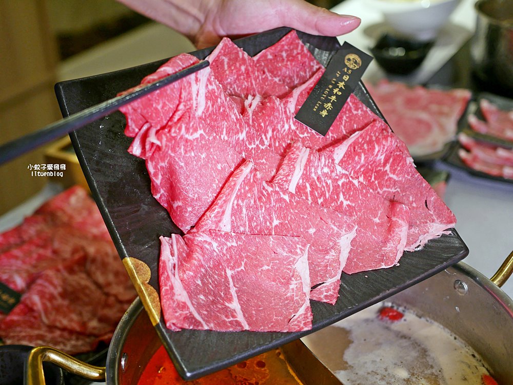 「極鶴和牛鍋物」日本A5和牛吃到飽和牛肋眼上蓋、沙朗心頂級肉品太完美
