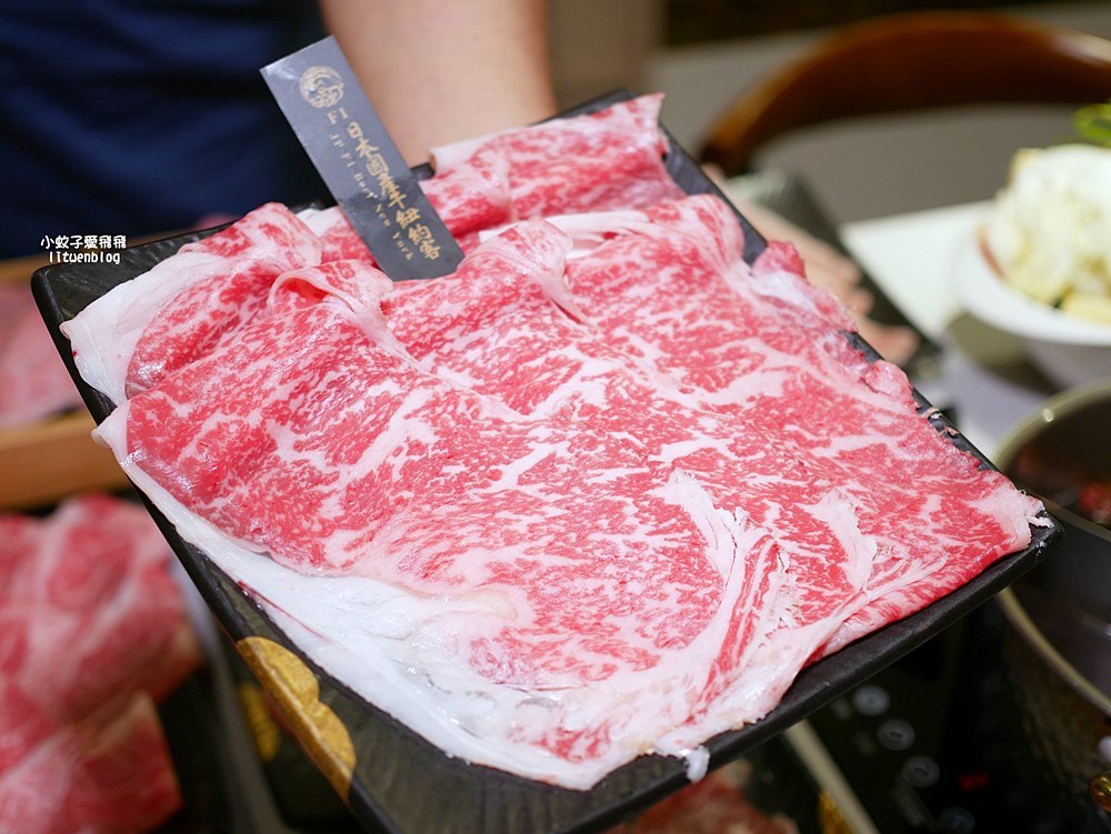 「極鶴和牛鍋物」日本A5和牛吃到飽和牛肋眼上蓋、沙朗心頂級肉品太完美