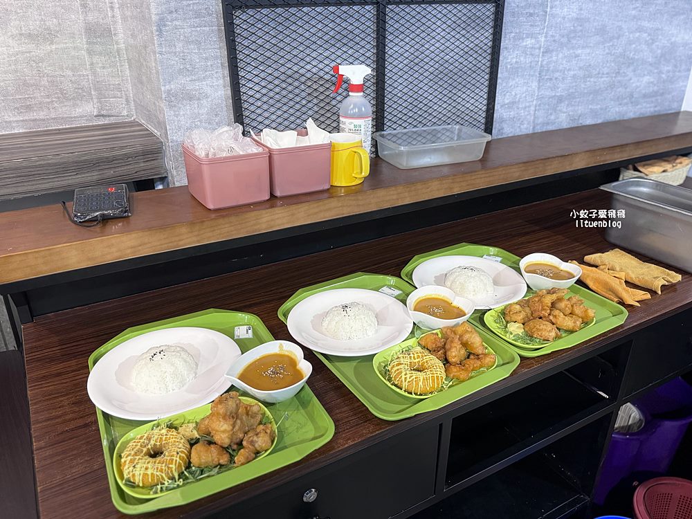 公館美食「塊雞師食務所」只要150元就含麻辣鴨血熱雞湯小菜飲料無限吃
