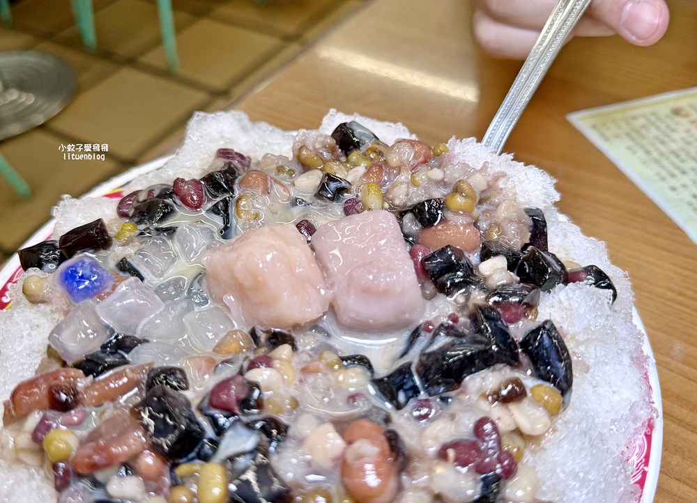 台北公館「臺一牛奶大王」超過半世紀冰店，招牌八寶冰、手作湯圓