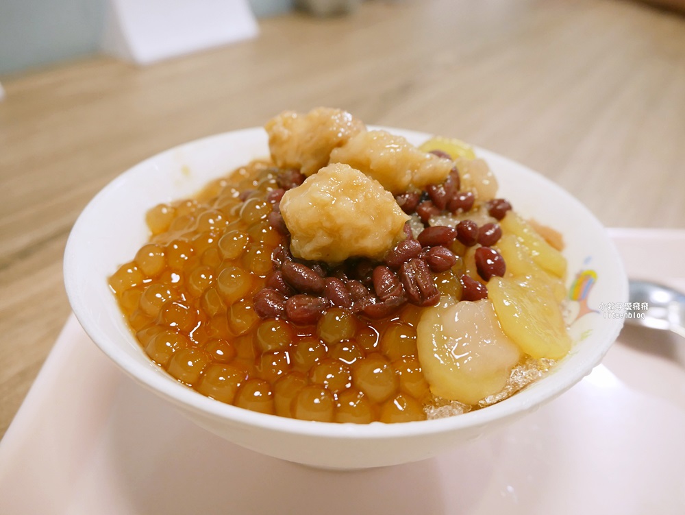 三峽北大美食「鴉片粉圓北大店」經典扁平芋圓地瓜圓與Q彈蜜漬粉圓 三峽北大美食「鴉片粉圓北大店」經典扁平芋圓地瓜圓與Q彈蜜漬粉圓