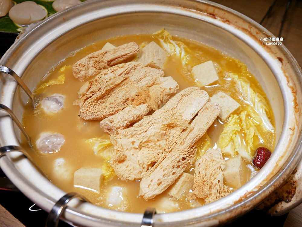 台北中山「星曜雞湯」雞湯界的LV整鍋膠質濃稠鮮香