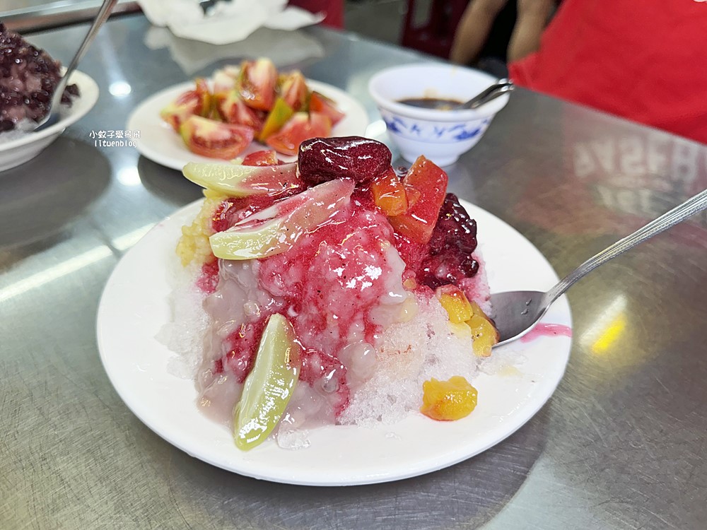 高雄鹽埕「高雄婆婆冰創始店」李鹹冰與在地特色冰品,傳承三代的古早味 高雄鹽埕「高雄婆婆冰創始店」李鹹冰與在地特色冰品,傳承三代的古早味