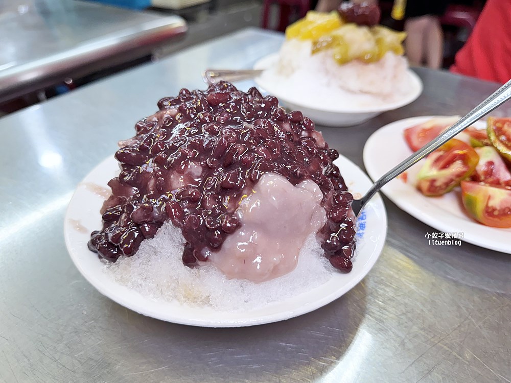 高雄鹽埕「高雄婆婆冰創始店」李鹹冰與在地特色冰品,傳承三代的古早味 高雄鹽埕「高雄婆婆冰創始店」李鹹冰與在地特色冰品,傳承三代的古早味