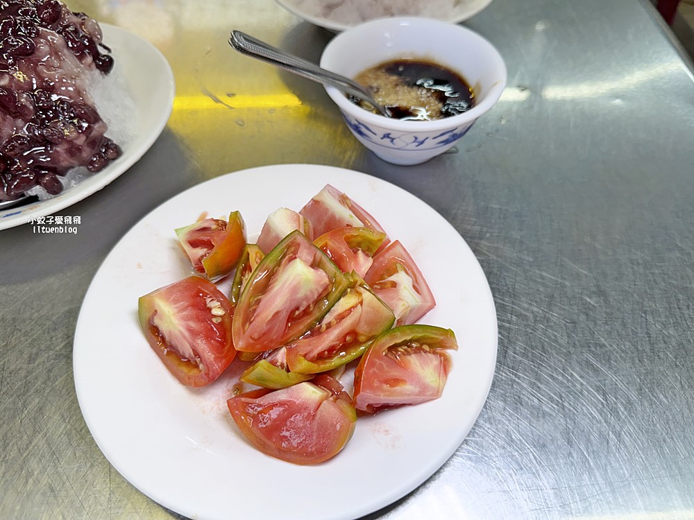 高雄鹽埕「高雄婆婆冰創始店」李鹹冰與在地特色冰品,傳承三代的古早味 高雄鹽埕「高雄婆婆冰創始店」李鹹冰與在地特色冰品,傳承三代的古早味