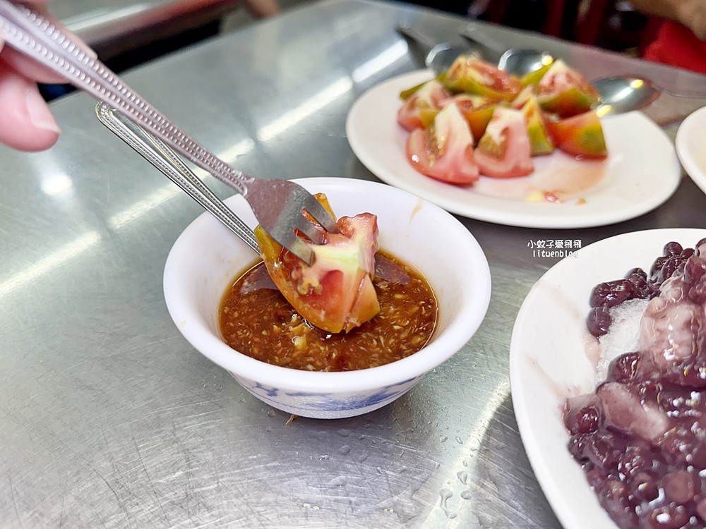 高雄鹽埕「高雄婆婆冰創始店」李鹹冰與在地特色冰品，傳承三代的古早味