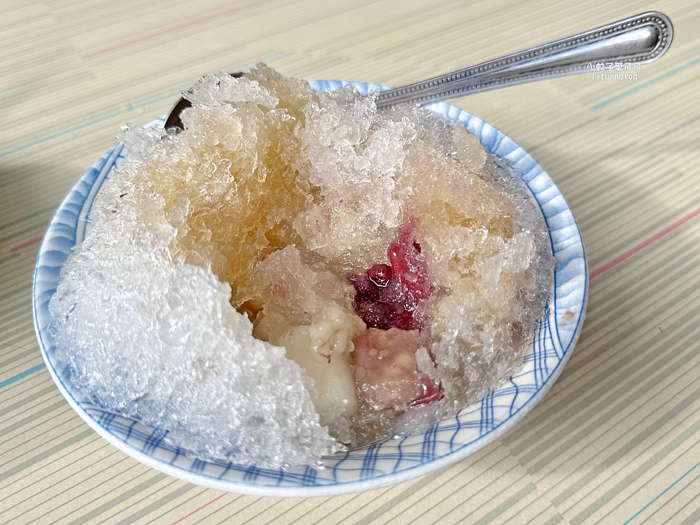 高雄鹽埕埔站銅板美食「李家圓仔湯」超過70年的手工圓仔、花生湯、紅豆湯 高雄鹽埕埔站銅板美食「李家圓仔湯」超過70年的手工圓仔、花生湯、紅豆湯
