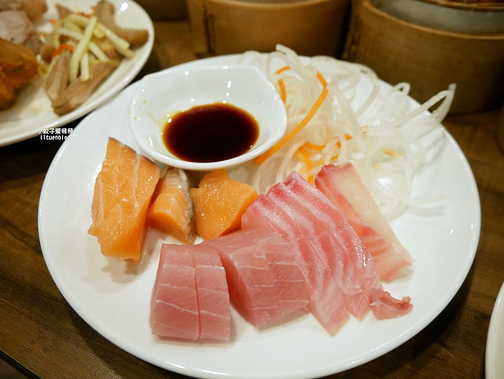 港龘港式自助百匯桃園店｜港龘港式飲茶桃園店二訪，完全不敗的吃到飽餐廳