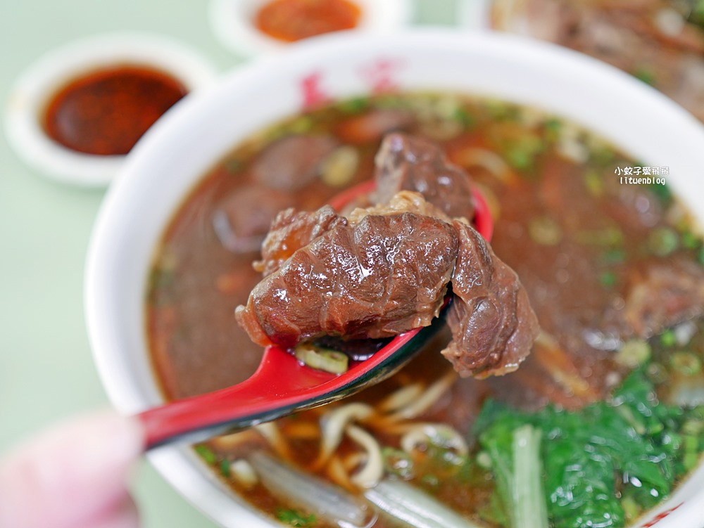 北投美食「吳家牛肉麵」北投三大牛肉麵巨頭之一濃郁重口味