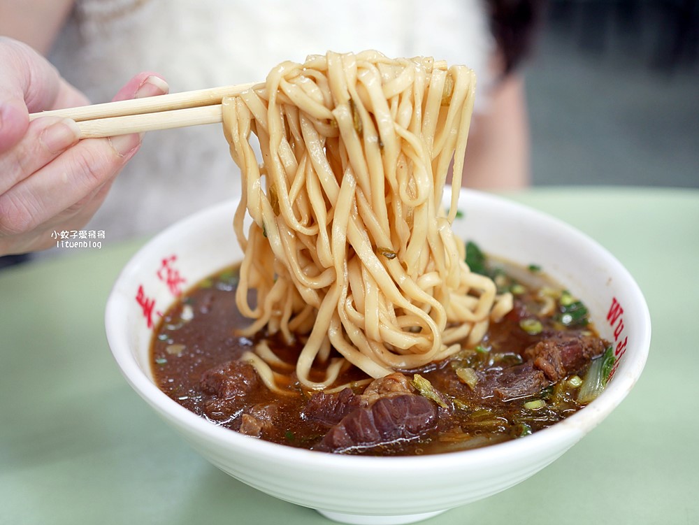 北投美食「吳家牛肉麵」北投三大牛肉麵巨頭之一濃郁重口味
