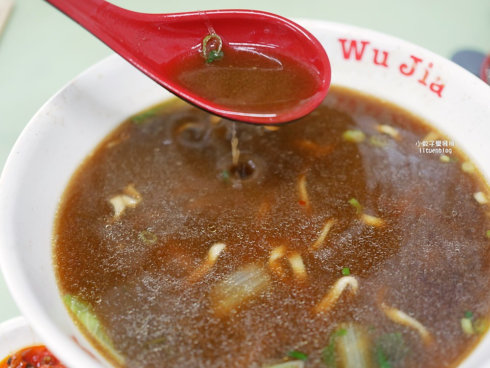 北投美食「吳家牛肉麵」北投三大牛肉麵巨頭之一濃郁重口味