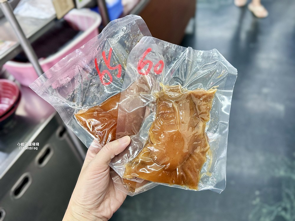 「老葉牛肉麵創始店」新莊超過40年牛肉麵老店滷味自夾自切
