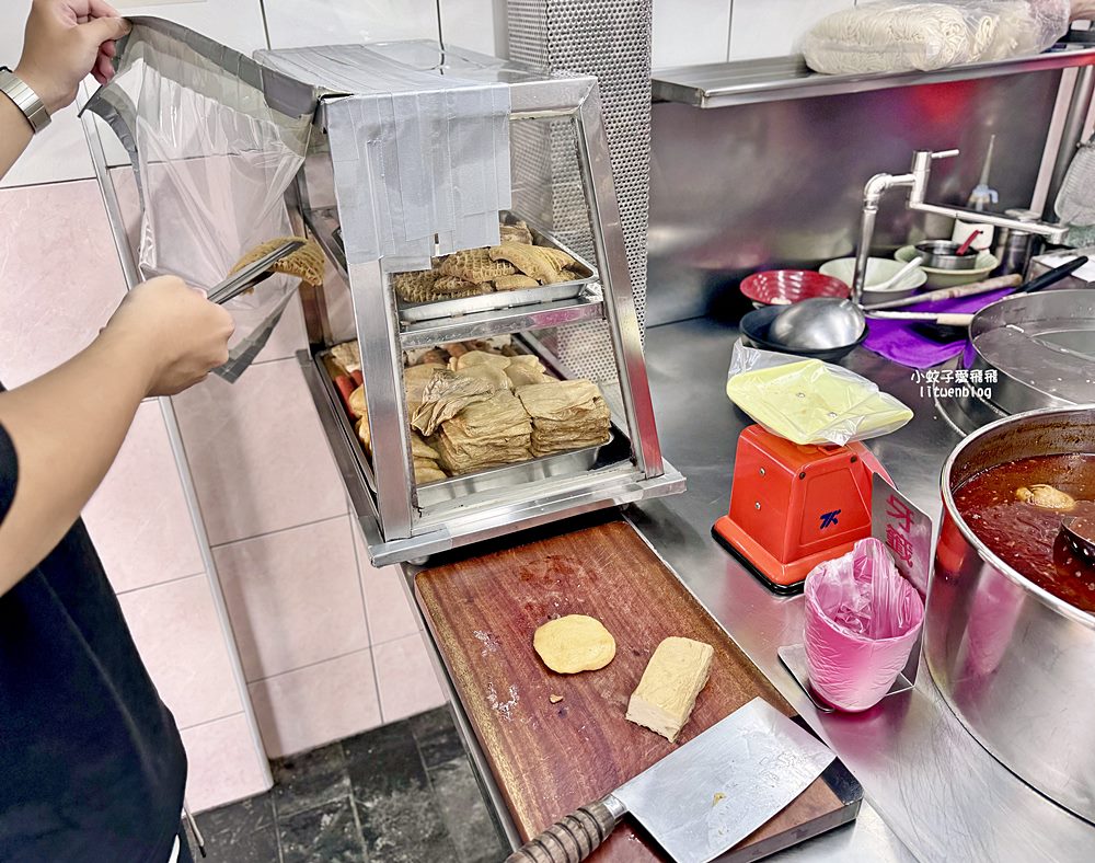 「老葉牛肉麵創始店」新莊超過40年牛肉麵老店滷味自夾自切