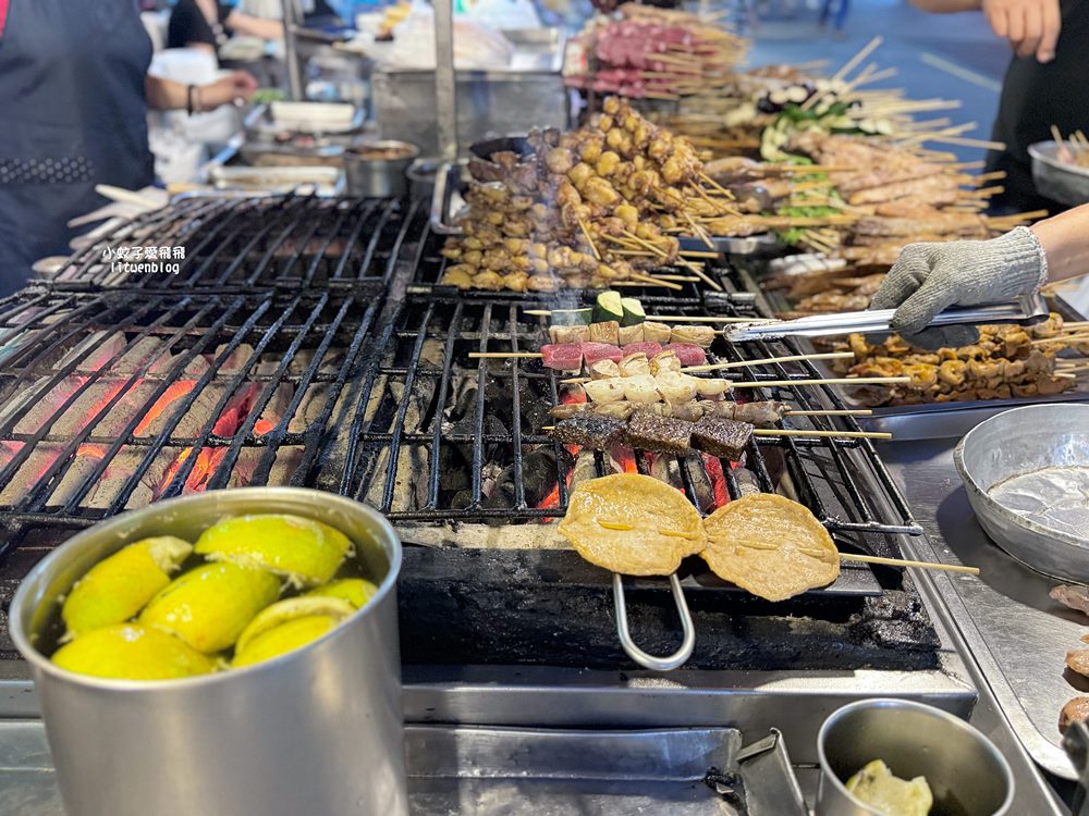 高雄六合夜市美食超過50年烤肉之家&鄭老牌木瓜牛奶，鹽酥杏鮑菇麻辣魚蛋