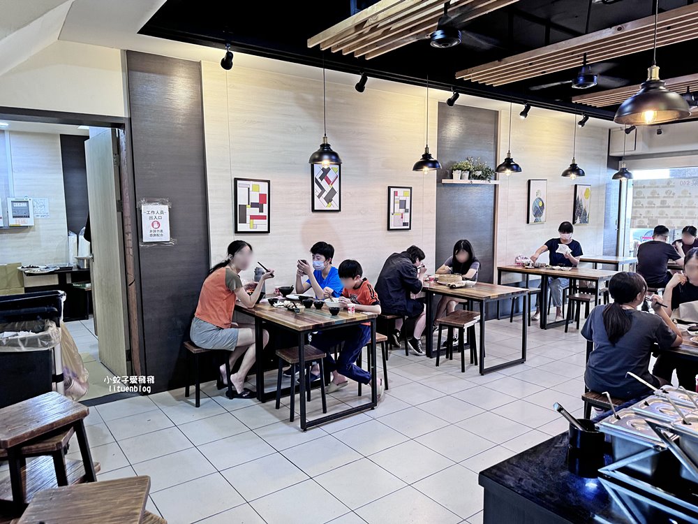 「饕之鄉李姐的店」平價版小籠湯包捲餅曾獲台中米其林必比登推介