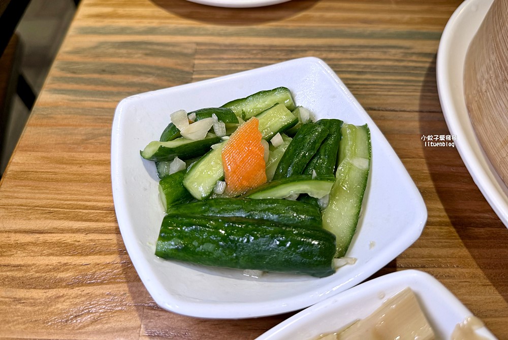 「饕之鄉李姐的店」平價版小籠湯包捲餅曾獲台中米其林必比登推介