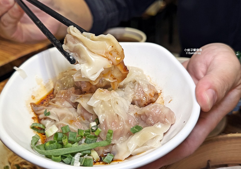「饕之鄉李姐的店」平價版小籠湯包捲餅曾獲台中米其林必比登推介