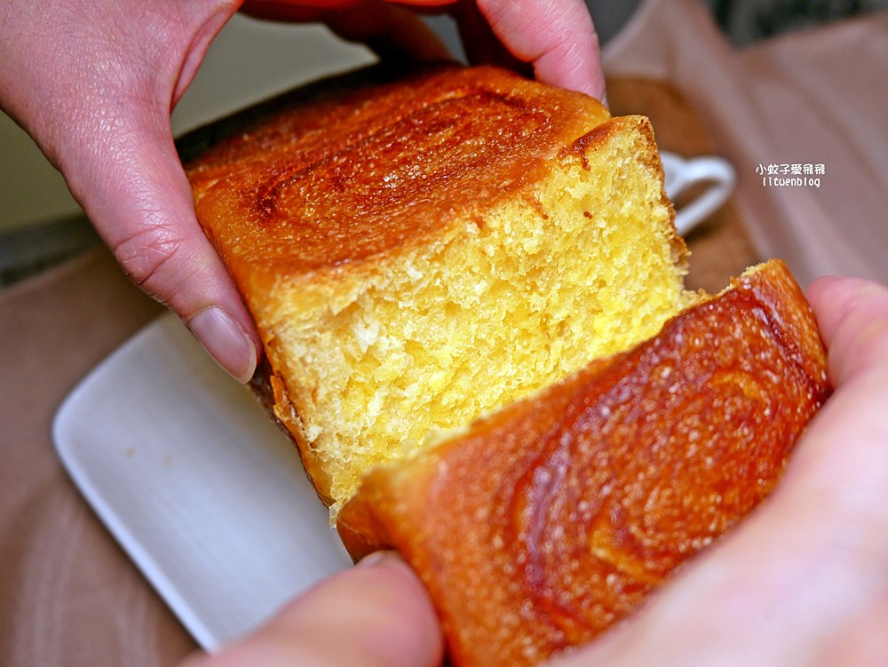 「釛 匠研所 Bakeries Lab.」日本熱銷菠蘿麵包黃金吐司台北車站就能買到了 「釛 匠研所 Bakeries Lab.」日本熱銷菠蘿麵包黃金吐司台北車站就能買到了