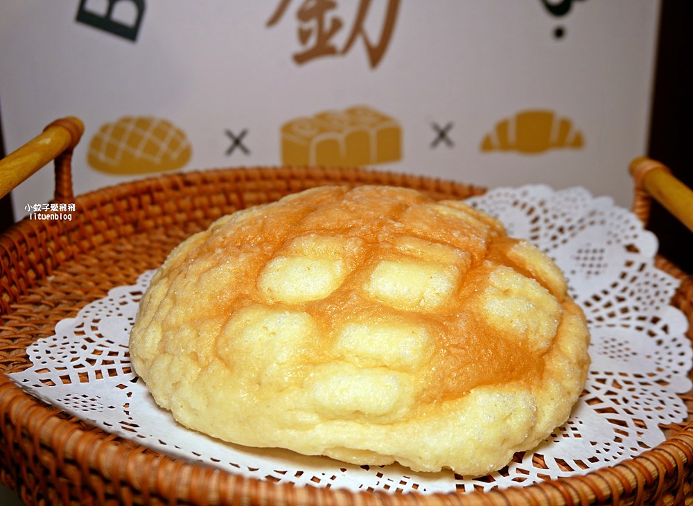 「釛 匠研所 Bakeries Lab.」日本熱銷菠蘿麵包黃金吐司台北車站就能買到了 「釛 匠研所 Bakeries Lab.」日本熱銷菠蘿麵包黃金吐司台北車站就能買到了