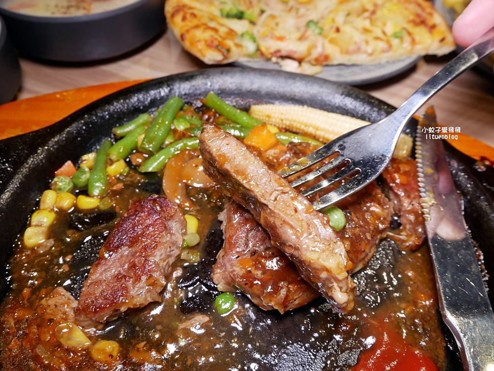 「貴族世家mini」主餐+自助吧吃到飽300元有找便宜大碗