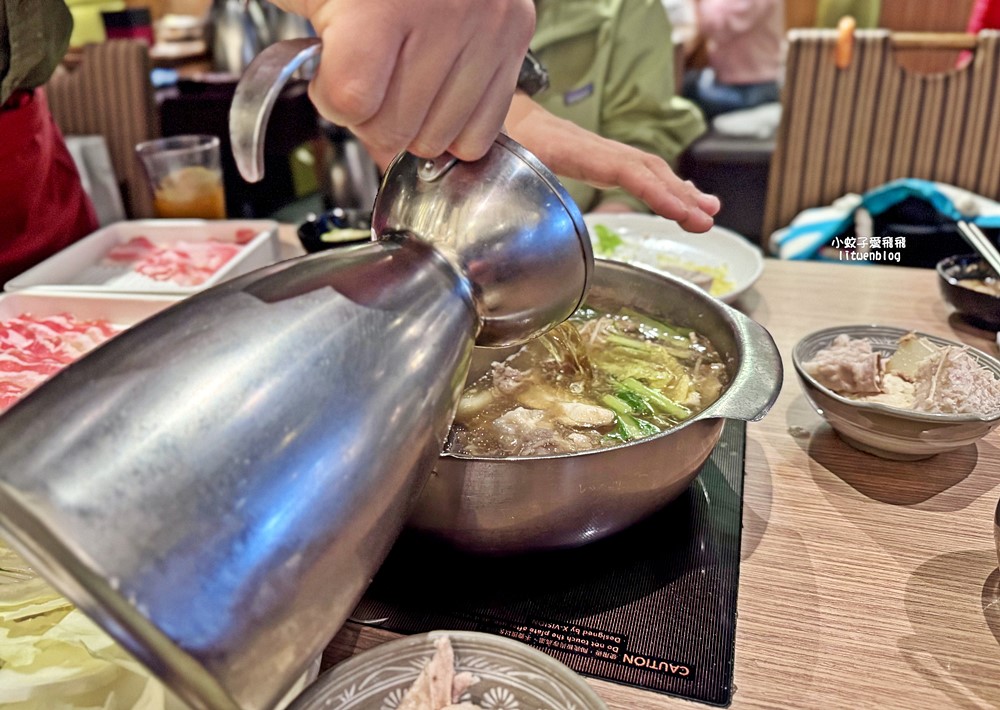 「涮乃葉統一時代市府店」480元起無限肉品、爆量蔬食自助吧超划算
