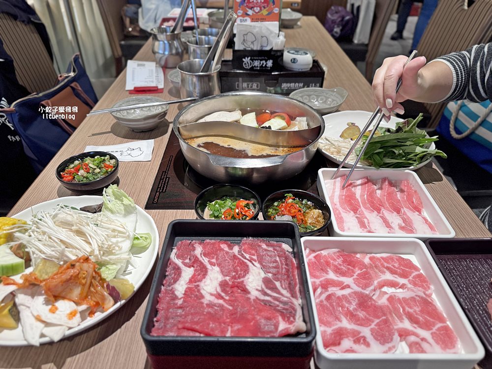 「涮乃葉統一時代市府店」480元起無限肉品、爆量蔬食自助吧超划算