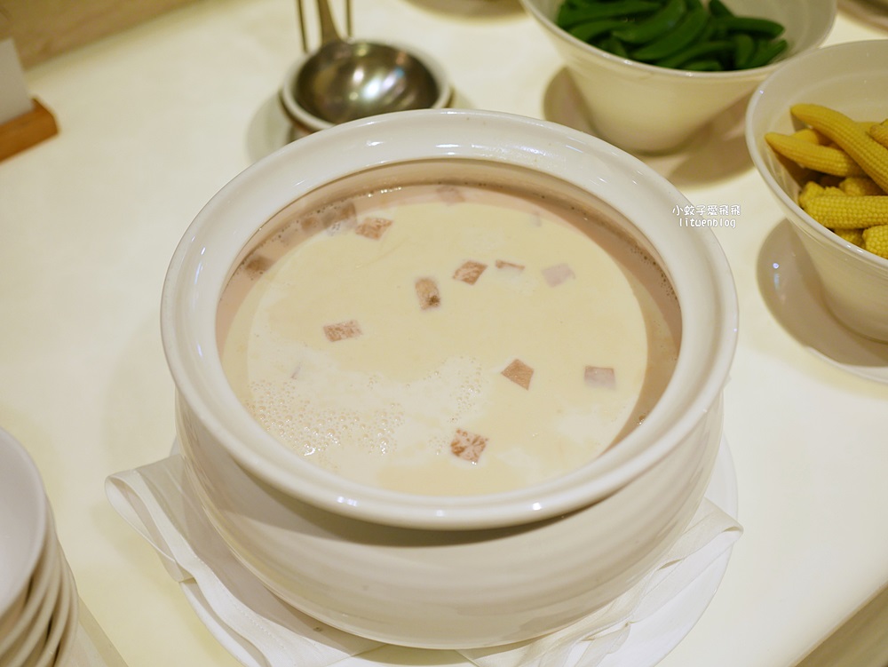 台北喜來登大飯店卓越套房開箱&行政貴賓廳自助式餐點超多酒款 台北喜來登大飯店卓越套房開箱&行政貴賓廳自助式餐點超多酒款