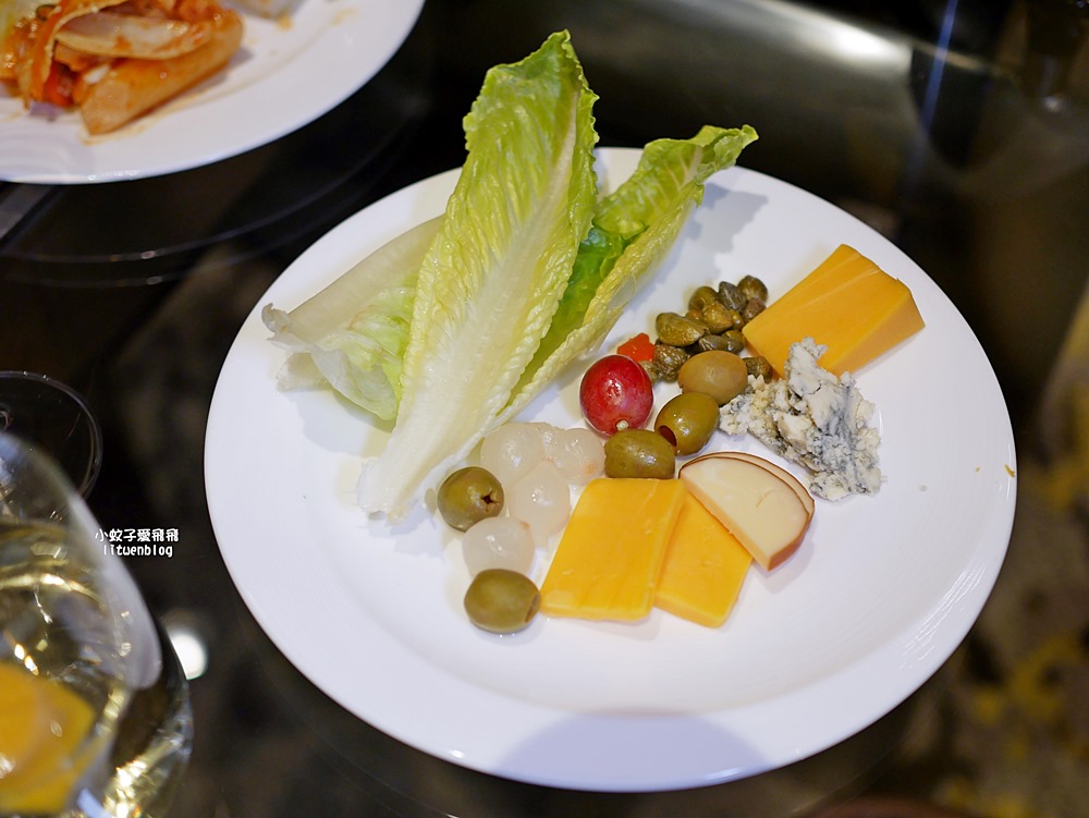 台北喜來登大飯店卓越套房開箱&行政貴賓廳自助式餐點超多酒款 台北喜來登大飯店卓越套房開箱&行政貴賓廳自助式餐點超多酒款