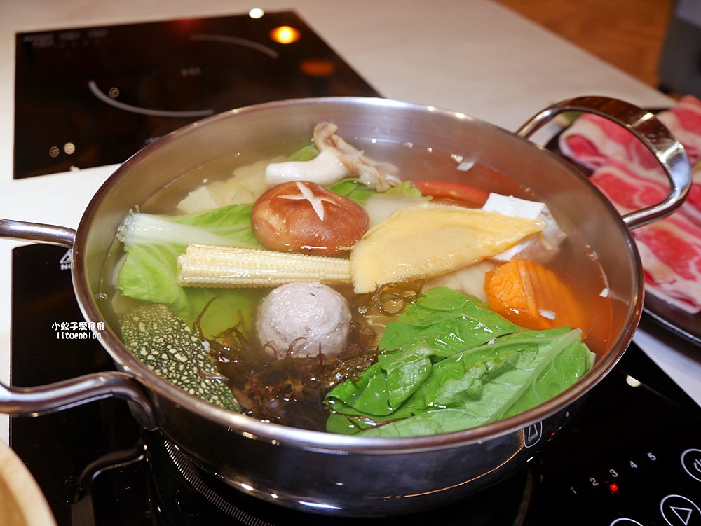 樹林火鍋｜三峽北大火鍋「很秋鍋物北大店」北大特區精緻視覺系鍋物+自助吧