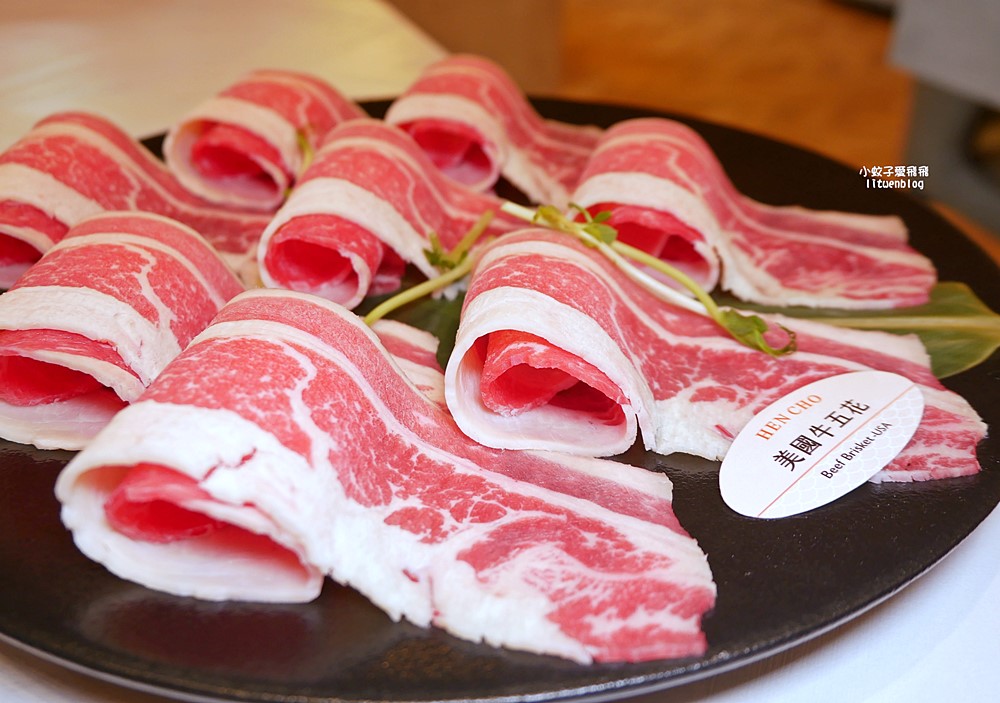 樹林火鍋｜三峽北大火鍋「很秋鍋物北大店」北大特區精緻視覺系鍋物+自助吧
