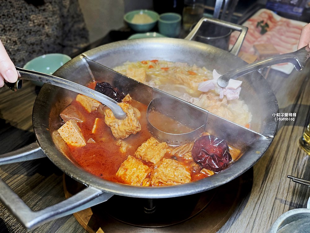 板橋麻辣鍋推薦「青花驕」板橋縣民大道店,鴨血豆腐無限續湯底香又夠味 板橋麻辣鍋推薦「青花驕」板橋縣民大道店,鴨血豆腐無限續湯底香又夠味