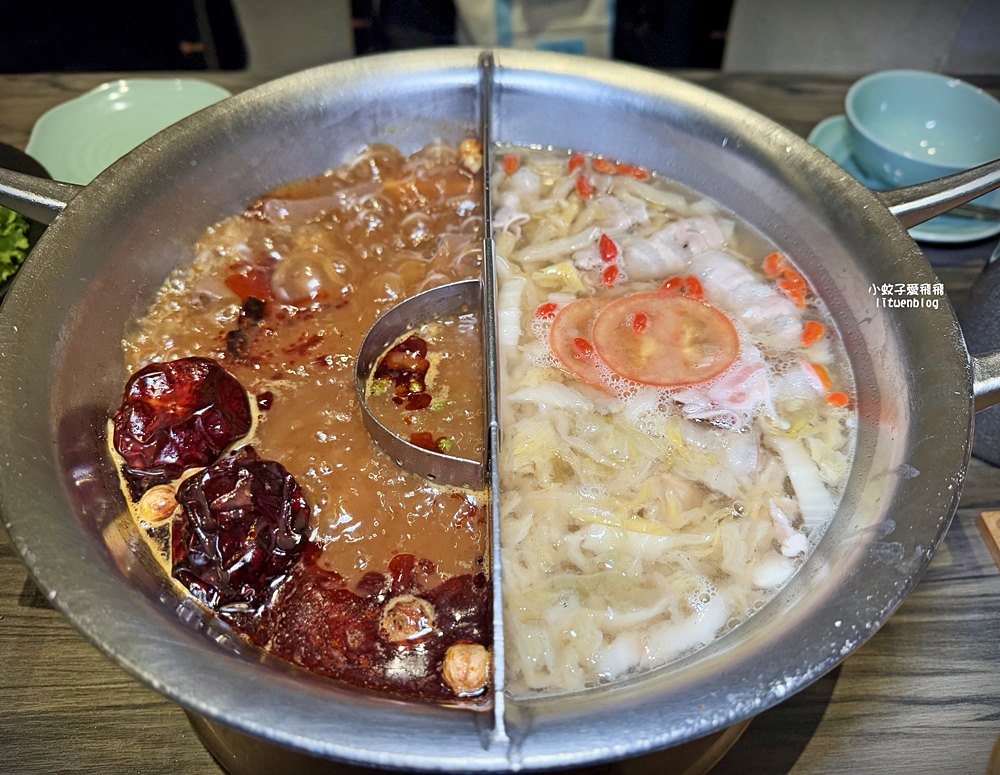 板橋麻辣鍋推薦「青花驕」板橋縣民大道店,鴨血豆腐無限續湯底香又夠味 板橋麻辣鍋推薦「青花驕」板橋縣民大道店,鴨血豆腐無限續湯底香又夠味