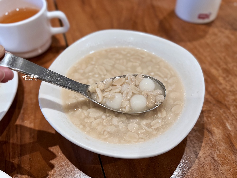 超過70年「雙連圓仔湯」傳承三代古法燒麻糬甜品