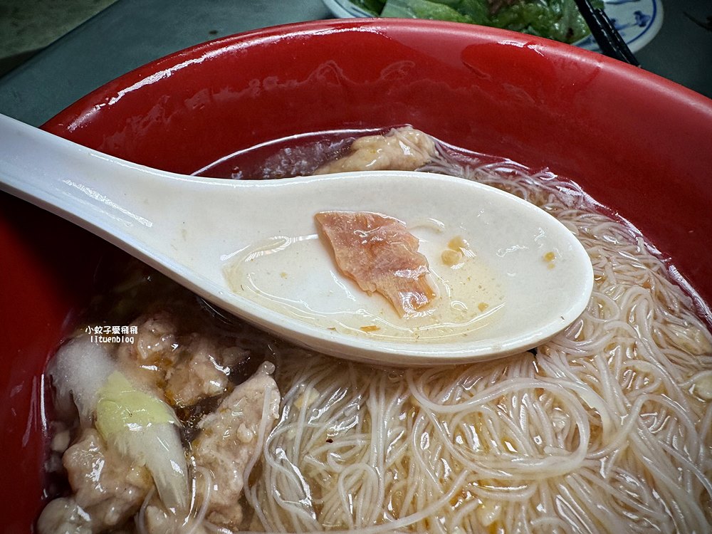 士林美食「光輝肉羹」暗夜市場裡的人聲鼎沸40年銅板小吃