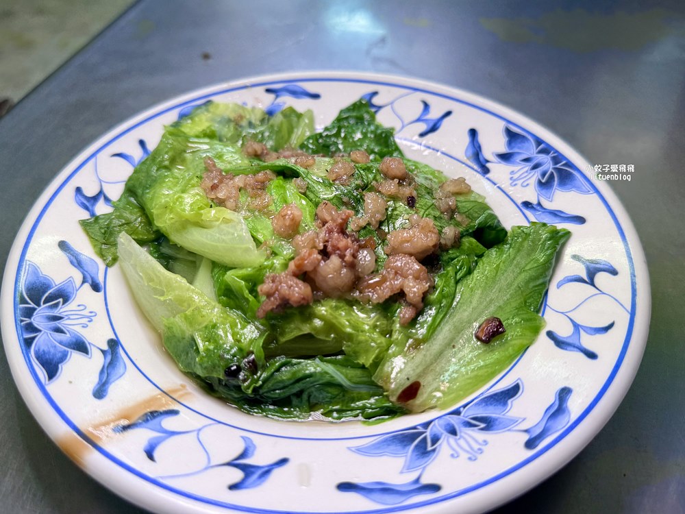 士林美食「光輝肉羹」暗夜市場裡的人聲鼎沸40年銅板小吃